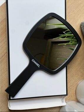 Chanel Beauty VIP Novelty Handheld Makeup Mirror
~NEW~   In Box